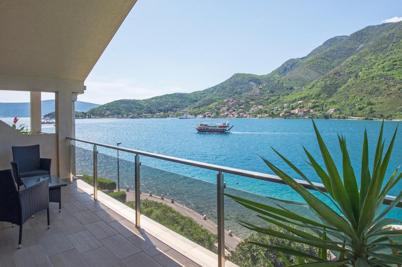 Apartments Maxhit Tivat Exterior foto