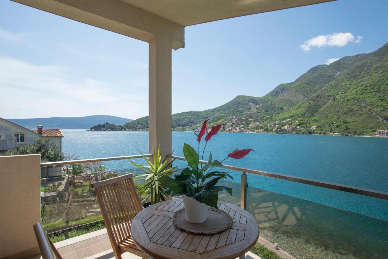 Apartments Maxhit Tivat Exterior foto