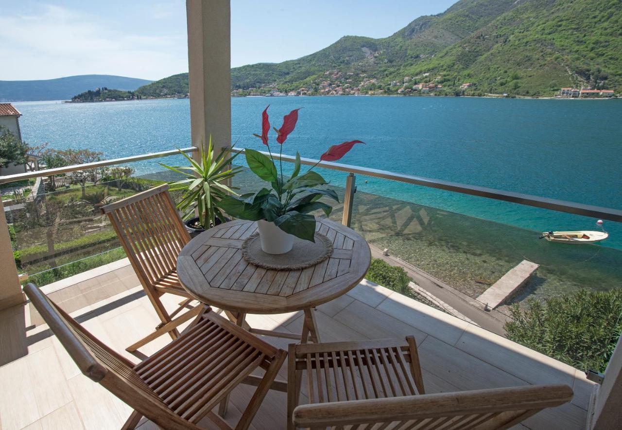 Apartments Maxhit Tivat Exterior foto